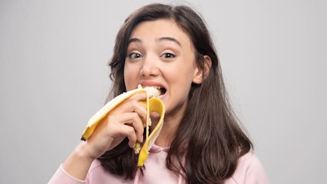 一天3餐，每餐吃7根香蕉，她最后倒地昏迷!