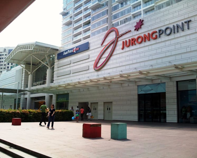  Jail for unlicensed money changer who pinned down client at Jurong Point mall to help steal S$30,000