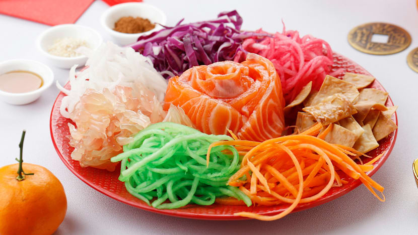 சீனப் புத்தாண்டுச் சிறப்பு உணவு Lo Hei - அதன் அர்த்தம்?