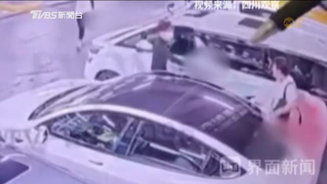 香港机场金条劫案涉700万人民币 警方追缉逃往中国嫌犯