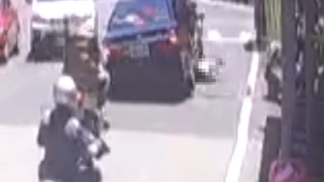 工人检修下水道半身露出井口 遭车碾压身亡