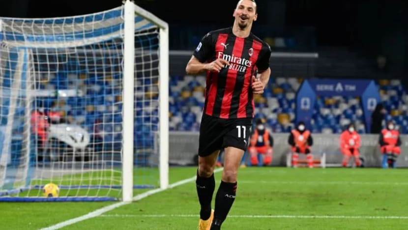 Ibrahimovic timbang sarung semula jersi Sweden Ibrahimovic timbang sarung semula jersi Sweden