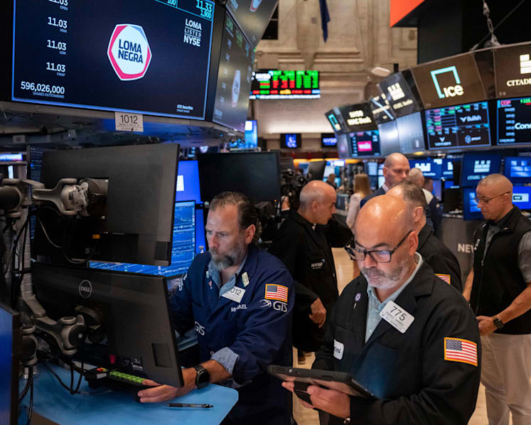 US stocks mostly up after data shows slightly lower inflation in July