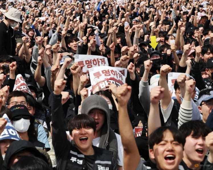 Samsung's chip output drops overnight as workers protest over pay, union says