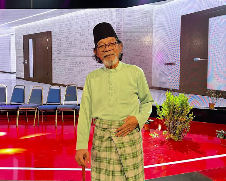 Veteran Malaysian singer-actor Jalil Hamid dies at age 69