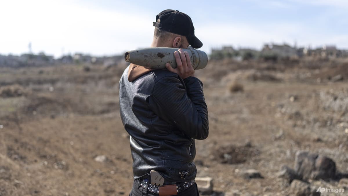 Israel says ‘striking military targets’ in southern Syria Israel says ‘striking military targets’ in southern Syria