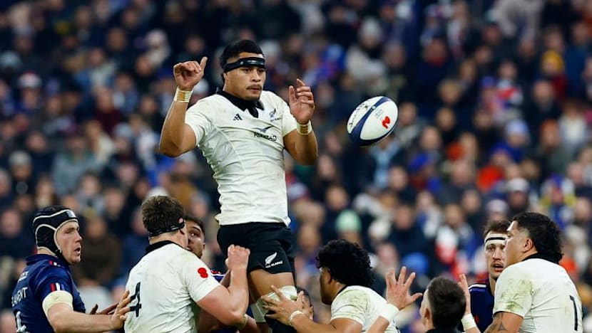 New Zealand coach Rennie moves Vaa'i to blindside for Ireland test