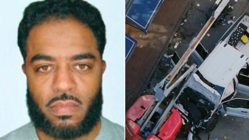 Driver in fatal New Orleans truck ramming may not have acted alone, had Islamic State flag Driver in fatal New Orleans truck ramming may not have acted alone, had Islamic State flag