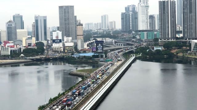 衔接新山中央车站和兀兰 地不佬接驳火车下周恢复运行