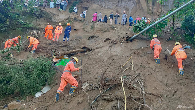 Death toll climbs to 15 after landslide hits bus in India's Himachal Pradesh Death toll climbs to 15 after landslide hits bus in India's Himachal Pradesh