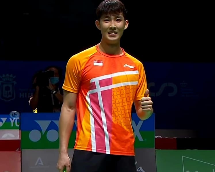 Singapore's Loh Kean Yew thrashes higher-ranked Kantaphon, progresses to badminton World Championships quarters