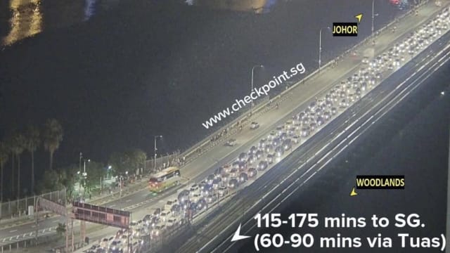 途经兀兰关卡入境新加坡 或要近三小时