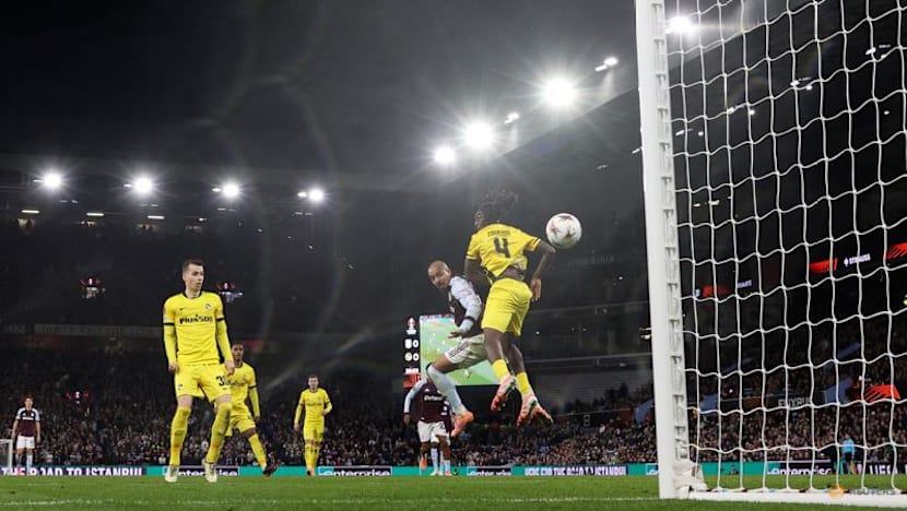 Roma tame Midtjylland, Malen double earns Villa win over Young Boys