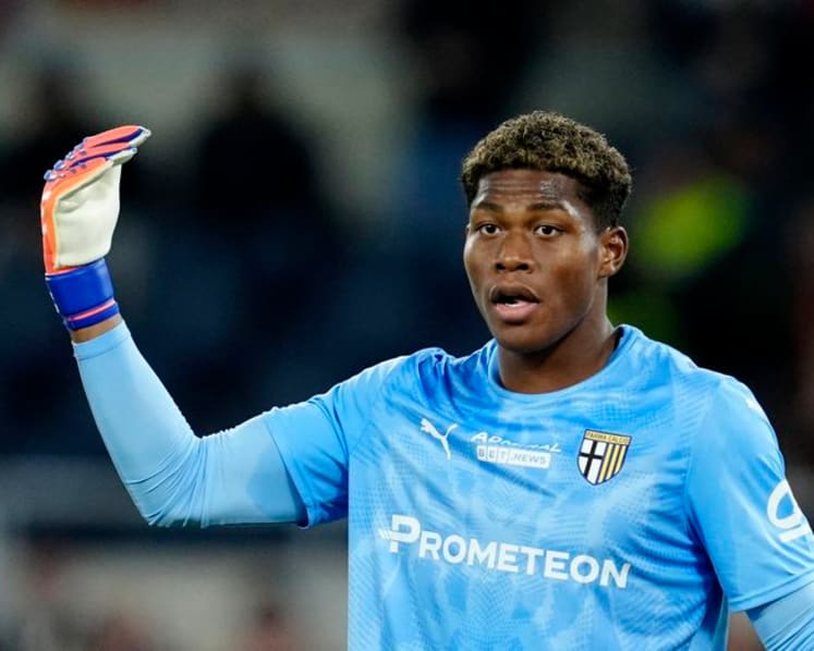 Parma keeper Suzuki out of Japan squad after fracturing wrist, finger