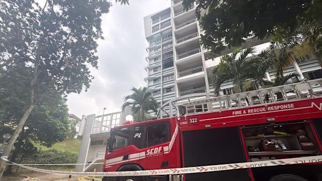 宏茂桥组屋单位起火 三人送院