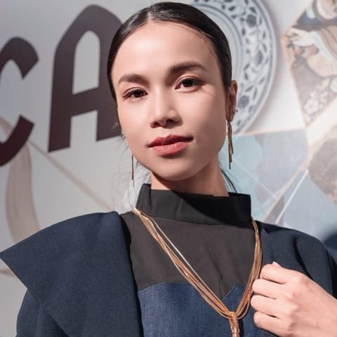 林芯仪一边唱歌一边Keep Fit，惊艳夺得健美比赛总冠军！