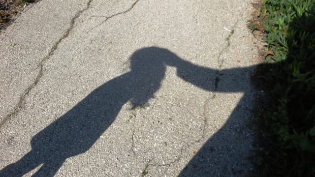 12岁也不放过 客工带女生楼梯口性侵非礼被判监打鞭