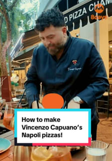 Napoli pizza legend Vincenzo Capuano has mesmerised the internet with his pizza-making, and here’s how he makes his Provola e Pepe pie! #8dayseatrestaurant #8dayseat #pizza #vincenzocapuano 