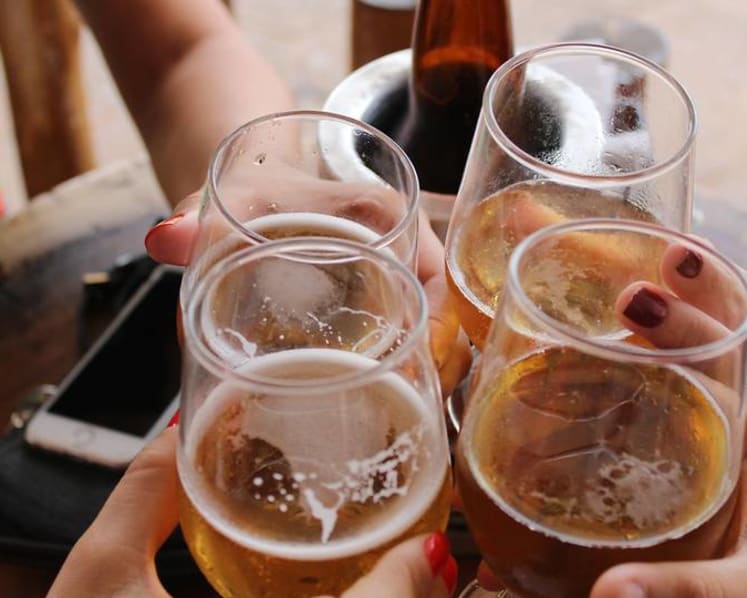 Commentary: Drinking beer may lead to higher levels of body fat than wine