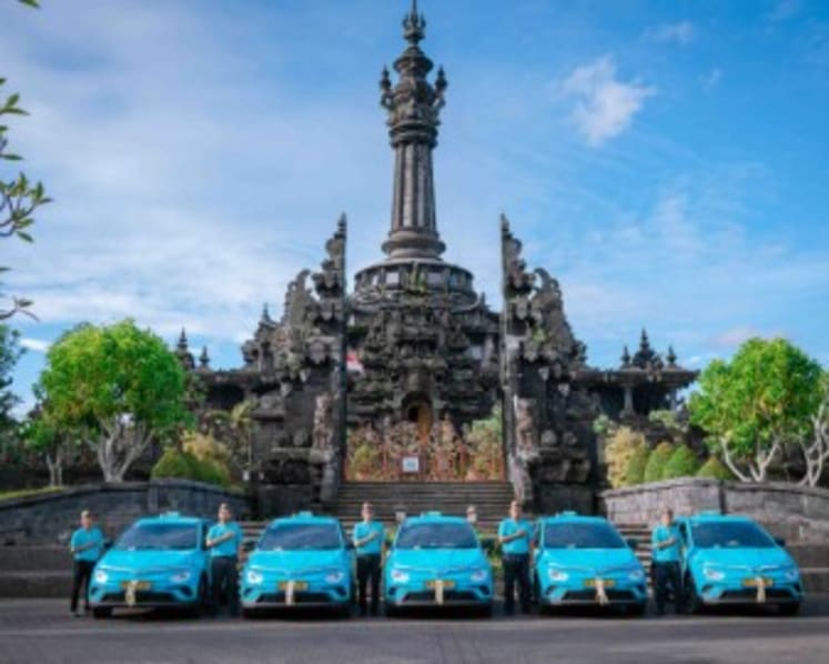 Green SM Launches All-Electric Taxi Service in Bali with Taksi Komotra