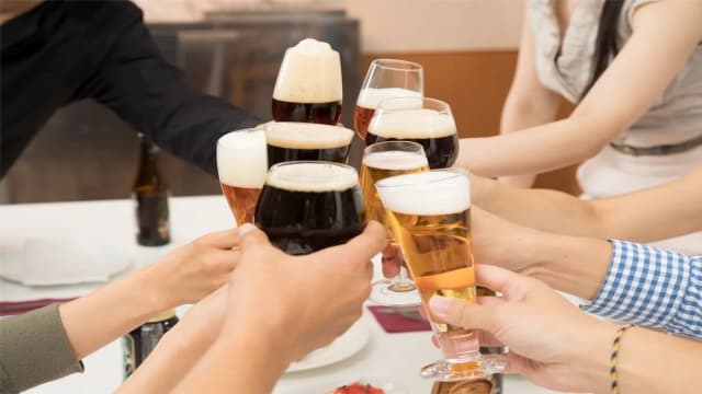 【城市呼吸｜福泽乔】为何日本人未点餐就“先来杯啤酒”？