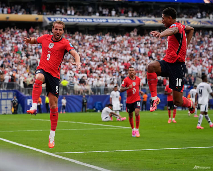 England beat Panama 2-0 to enter World Cup knockout rounds as group winners