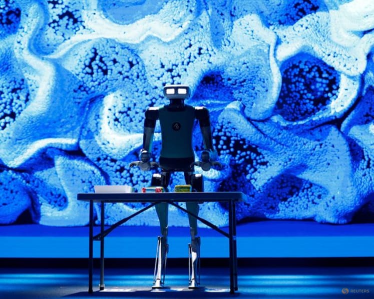 Agility Robotics to go public in $2.5 billion deal with Michael Klein-backed SPAC