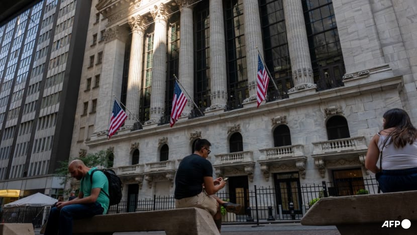 Markets Dive After Trump Slaps New Tariffs on Dozens of Countries Markets Dive After Trump Slaps New Tariffs on Dozens of Countries