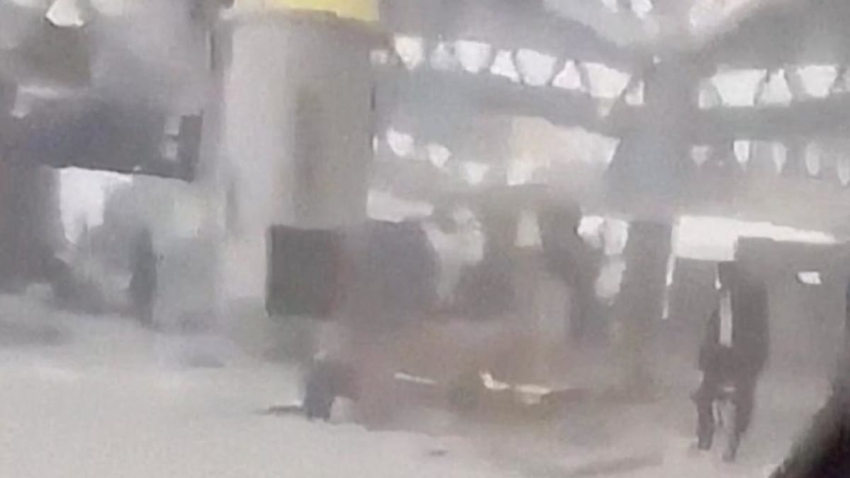 2 WNI terluka kena serangan Houthi di Bandara Riyadh Saudi