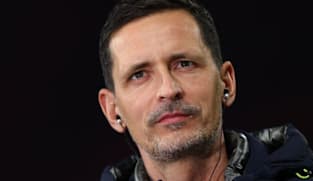 Eintracht sack coach Toppmoeller after poor defensive run