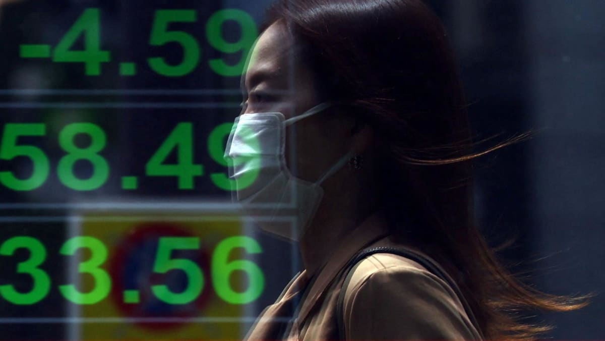 Dollar recovers some losses, stocks gain as traders eye tariff deals - Channel News Asia (Picture 1)