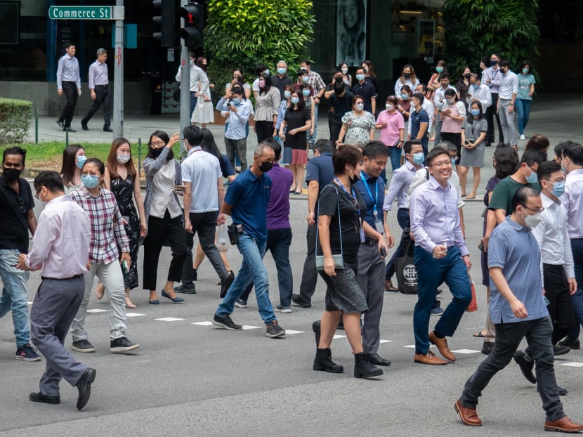 Crowds in the Central Business District on April 26, 2022, when all workers were allowed to return to the workplace. Crowds in the Central Business District on April 26, 2022, when all workers were allowed to return to the workplace.