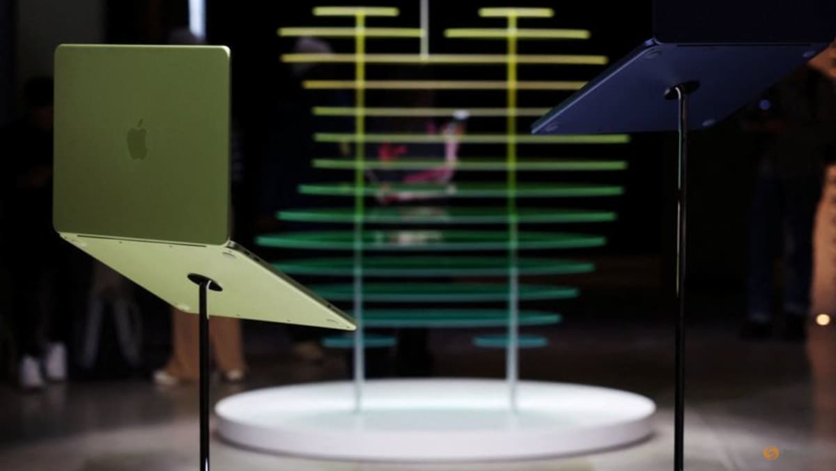 Apple says it will flag AI requests for Mac data after Meta's Muse draws complaints