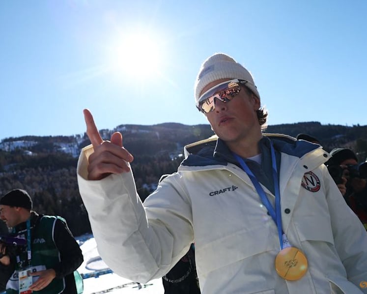 Crosscountry-Klaebo leads Norway to relay win for record ninth gold