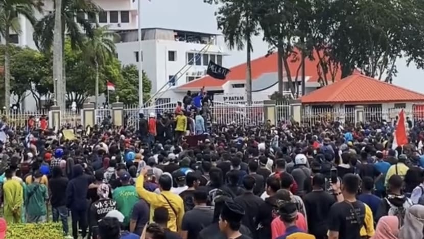 6 pegawai keselamatan cedera akibat rusuhan di pejabat BP Batam