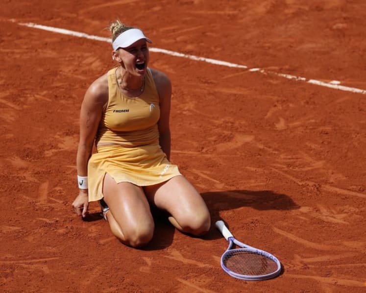 Teichmann topples world No. 10 Muchova in straight sets
