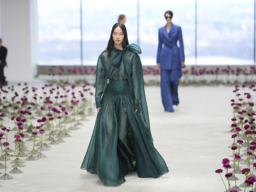 Carolina Herrera debuts 66 new looks from fall collection at top of New York skyscraper Carolina Herrera debuts 66 new looks from fall collection at top of New York skyscraper