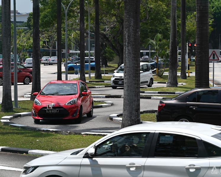 Long waits for lessons, tests pushing some learner drivers closer to giving up