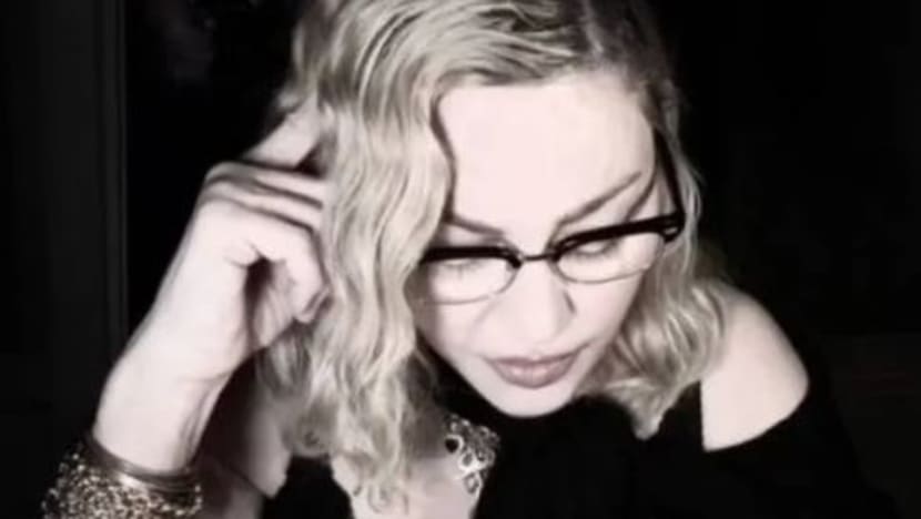 Madonna tangguh siri jelajah dunia gara-gara jangkitan bakteria Madonna tangguh siri jelajah dunia gara-gara jangkitan bakteria