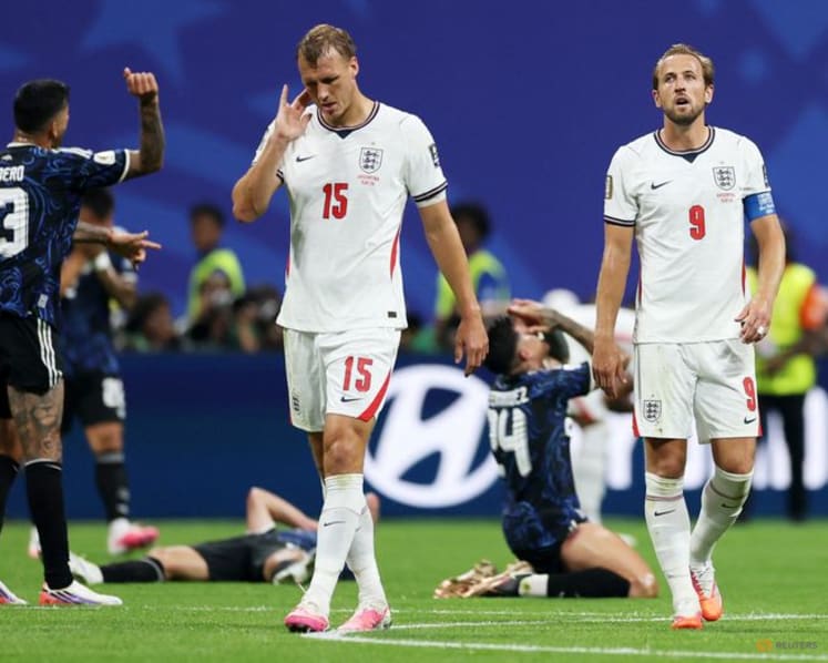 England's bid to hang on blown apart by Argentina masterclass