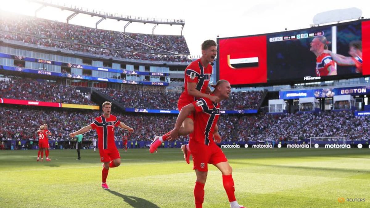 Haaland announces arrival with World Cup double as Norway crush Iraq