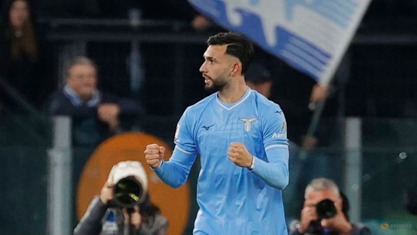 West Ham sign Argentina striker Castellanos from Lazio