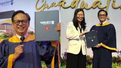 Ngee Ann Poly Grad Dennis Chew, 51, Offered Spot In NUS; On The Fence About Starting Uni This August