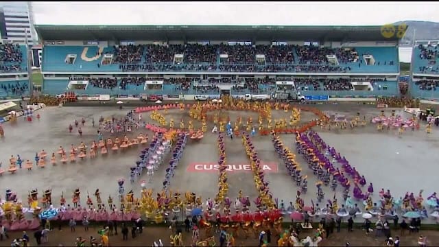 绚烂色彩奔放节奏 秘鲁与巴西以舞蹈和嘉年华度过周末