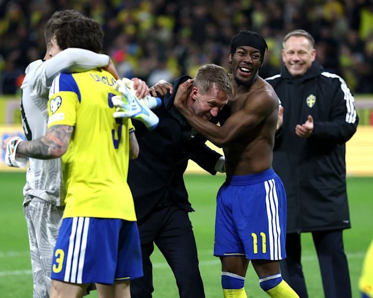 Gyokeres strikes late as Sweden edge Poland to reach World Cup finals