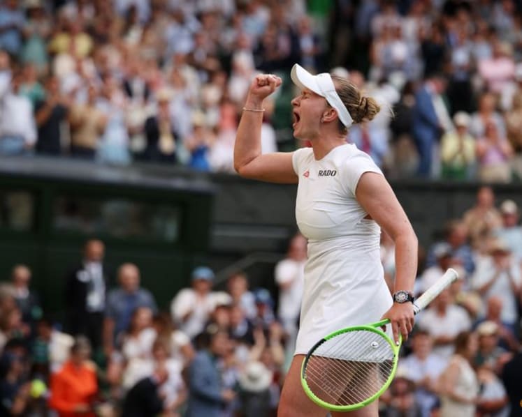 Former champion Krejcikova rallies past Andreeva into Wimbledon third round