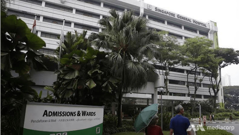 Wanita lanjut usia secara tidak sengaja diberi dos ubat 10 kali ganda di SGH Wanita lanjut usia secara tidak sengaja diberi dos ubat 10 kali ganda di SGH