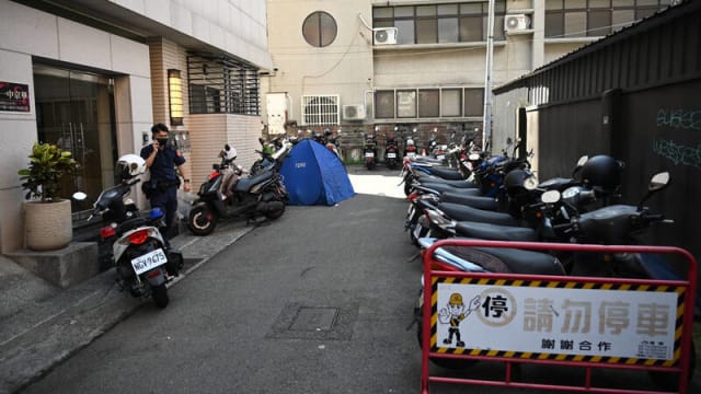 骑摩托车倒地说要“休息一下” 六旬台男两小时后丧命