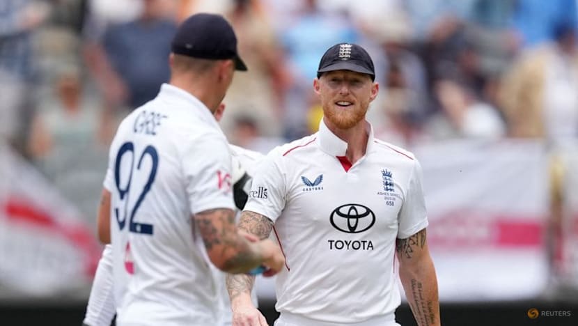 Australia all out for 132, England take 40-run lead in first innings