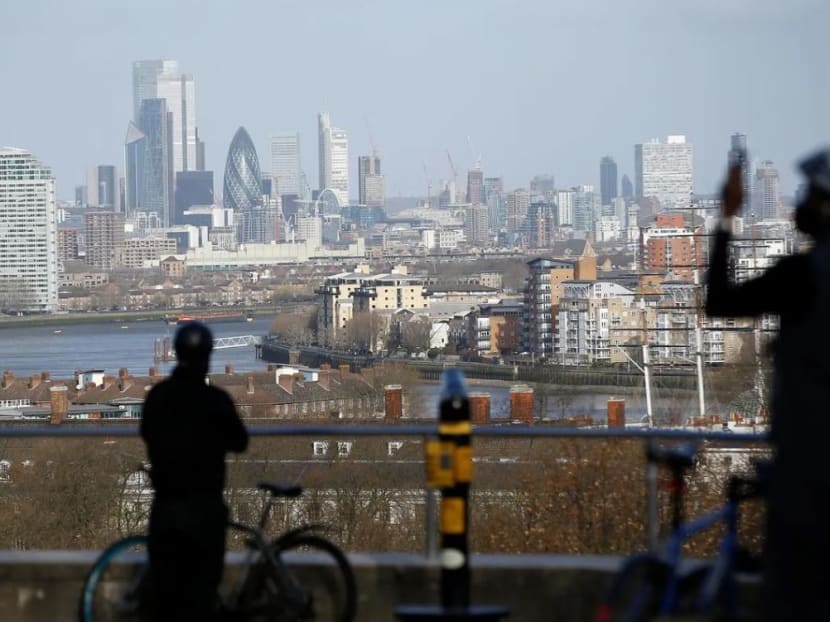 Pandemic pay cuts to have little effect on UK's bonus culture: Study